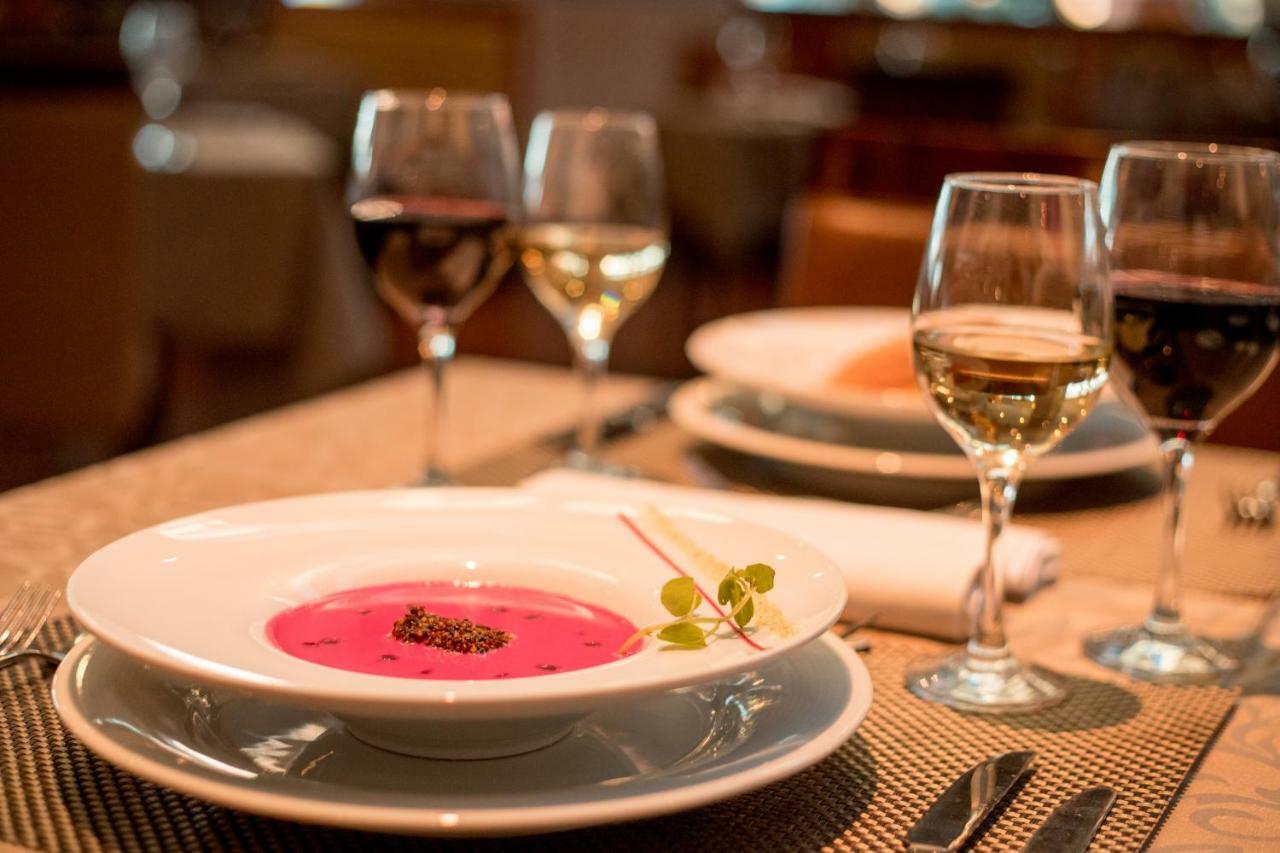 Mds Hotel Καλάμα Εξωτερικό φωτογραφία A meal at a restaurant