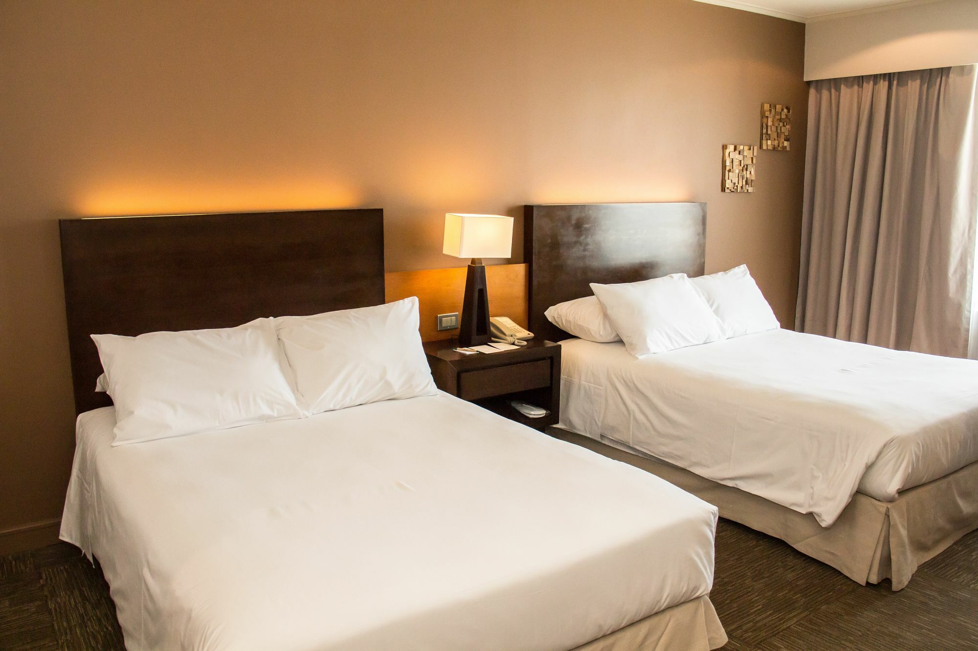 Mds Hotel Καλάμα Εξωτερικό φωτογραφία A room at the Hilton Garden Inn
