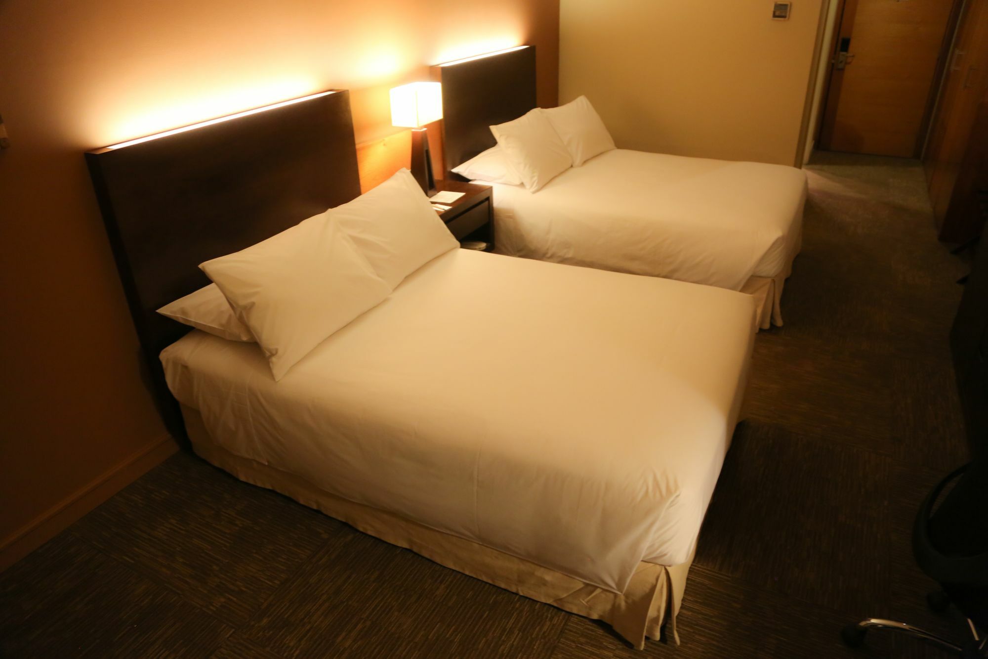 Mds Hotel Καλάμα Εξωτερικό φωτογραφία Two beds