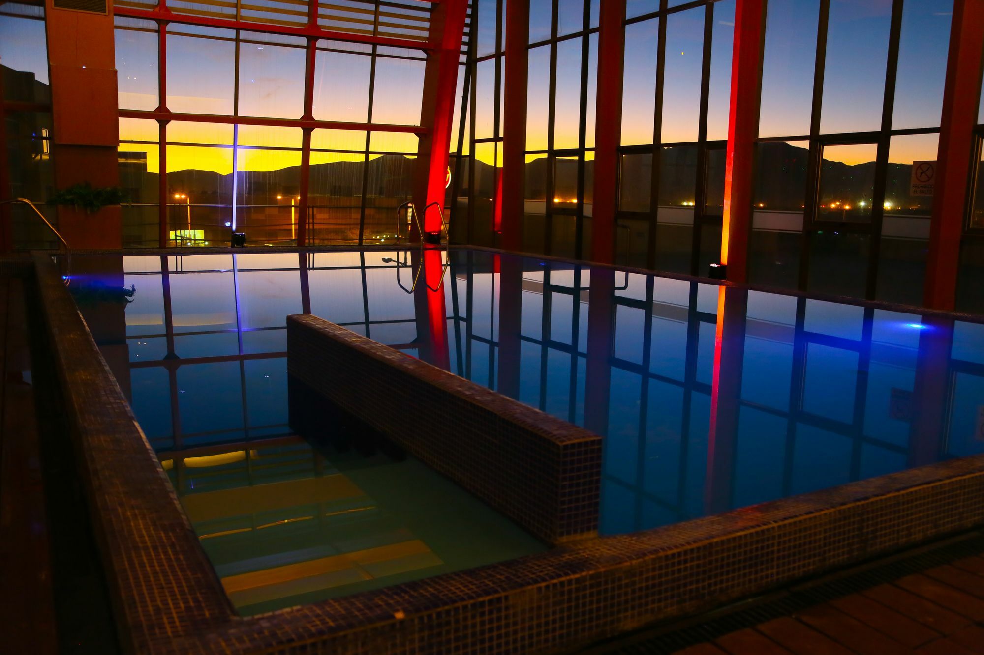 Mds Hotel Καλάμα Εξωτερικό φωτογραφία The pool at the hotel